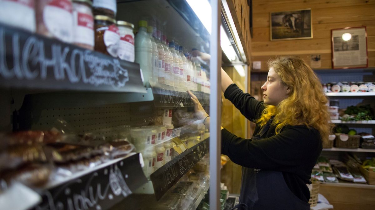 Mléko se v Rusku začíná prodávat i na kilogramy, má to zakrýt zdražení